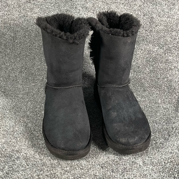 **UGG Bailey Bow II Women's Black Boots Sz 8 - Picture 1 of 17